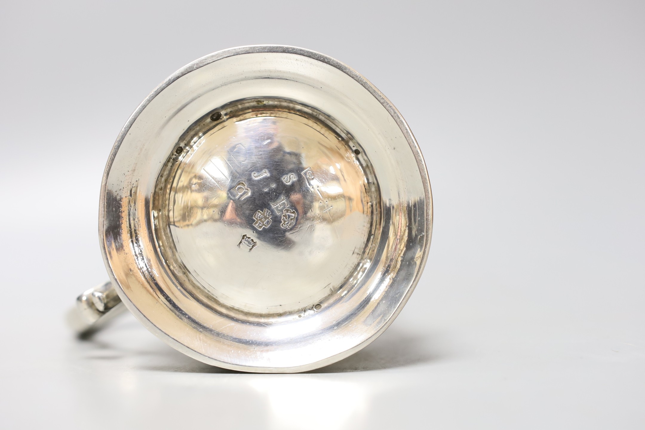 A George II silver baluster mug, Shaw & Priest, London, 175, 11.5cm, 10.5oz (a.f.).